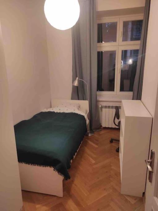 Centrally Located With 4 Bedrooms Garbarska Leilighet *